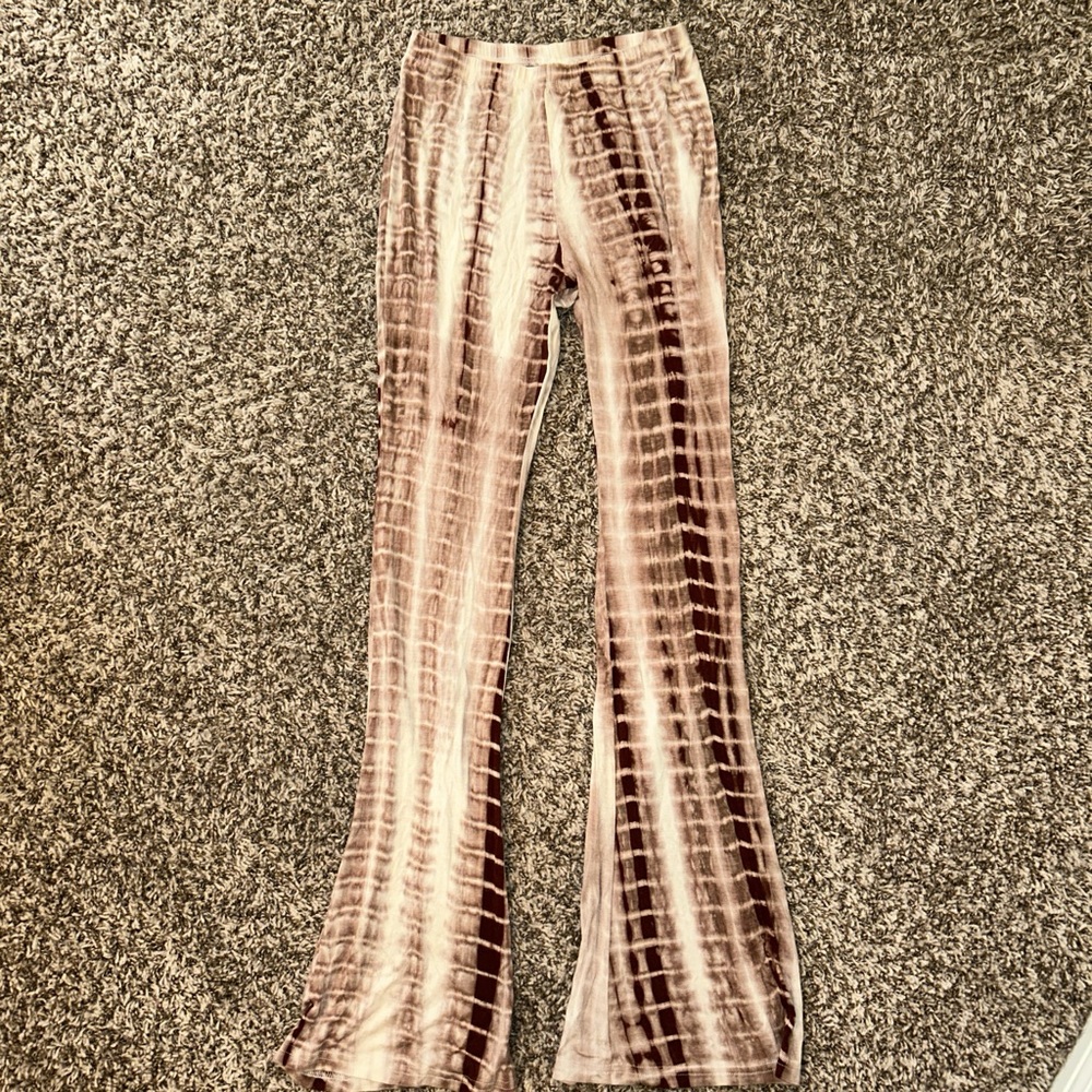 flare pants 🤎🤍